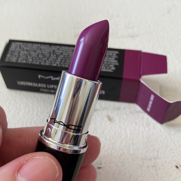 1 LEFT! I Deserve This-Mac Lustreglass Lipstick - Picture 6 of 7